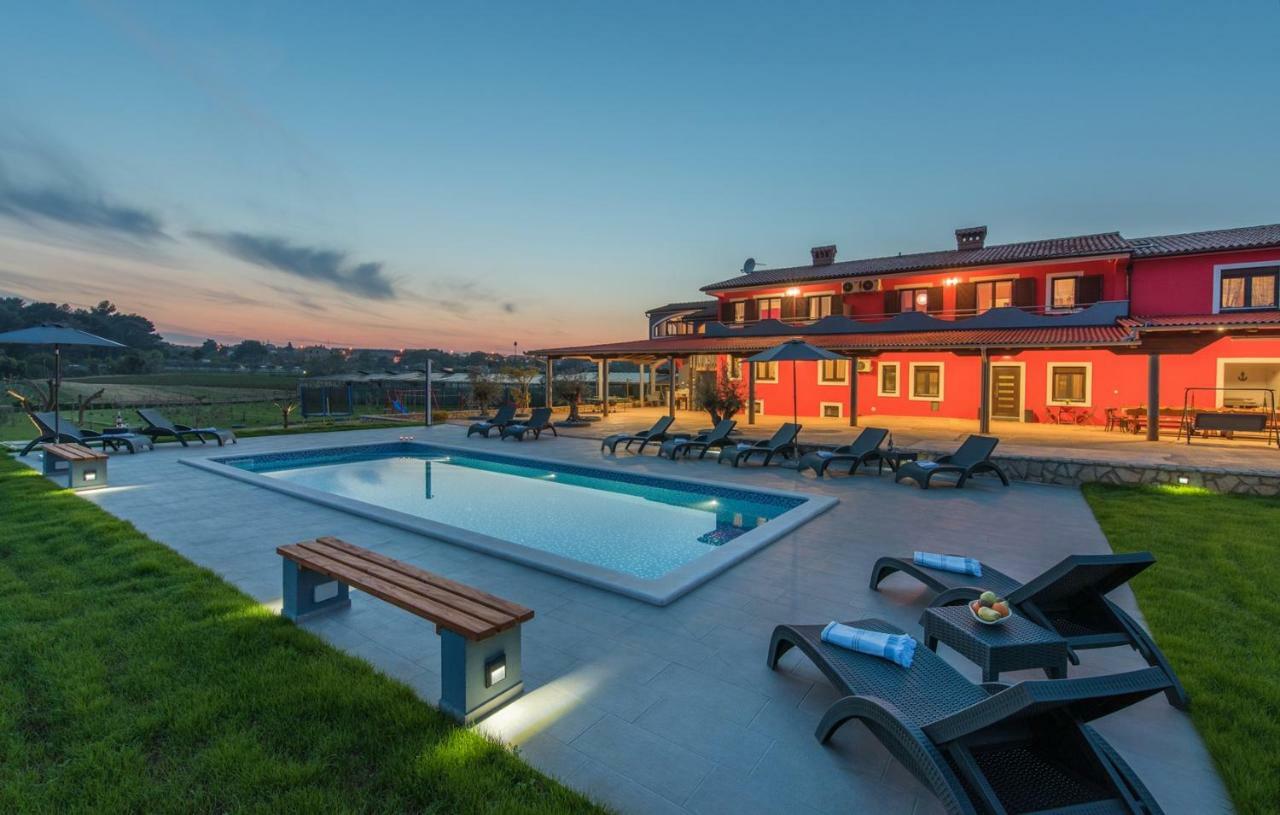 Sea View Apartments With Shared Pool Pomer Room photo