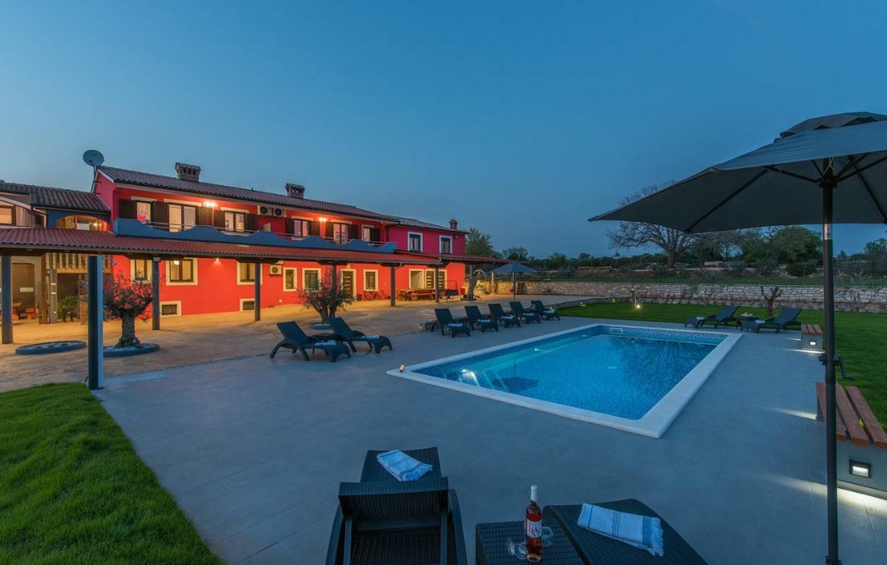 Sea View Apartments With Shared Pool Pomer Exterior photo
