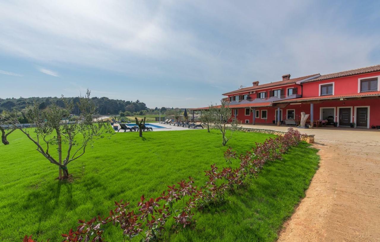 Sea View Apartments With Shared Pool Pomer Exterior photo